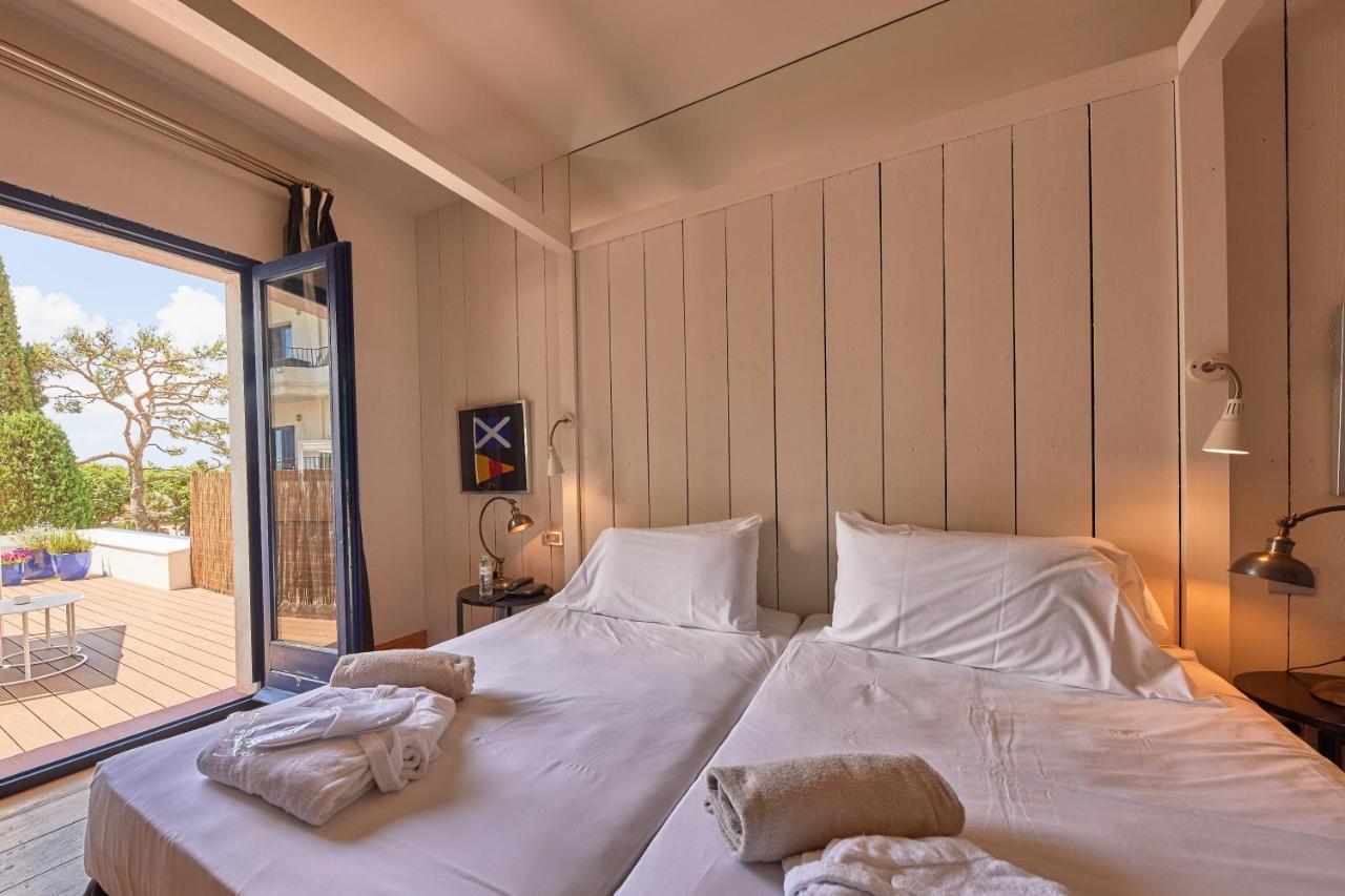 Hotel Trias Palamos Luaran gambar