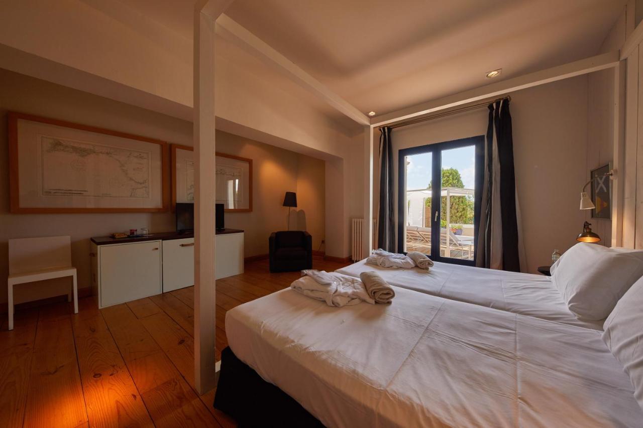 Hotel Trias Palamos Luaran gambar