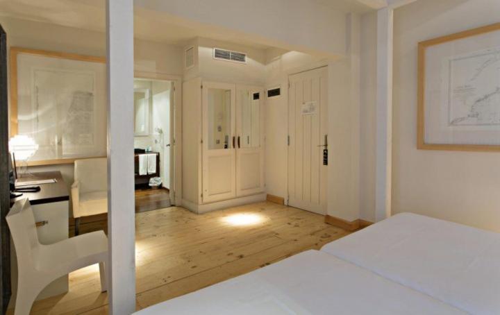 Hotel Trias Palamos Luaran gambar