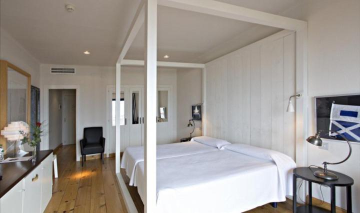 Hotel Trias Palamos Luaran gambar